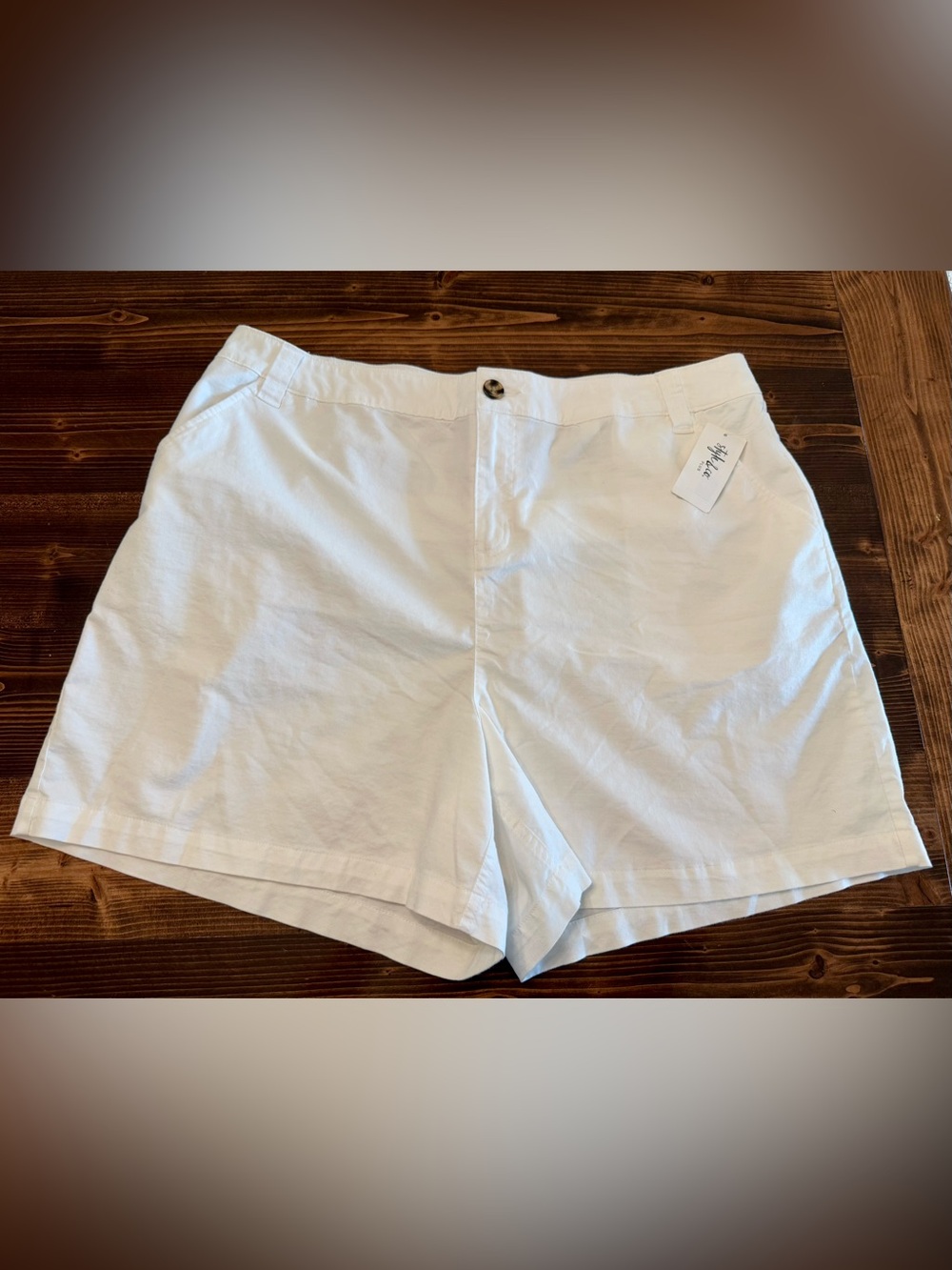 Style & Co. White Women's Chino Shorts Size 16W NWT